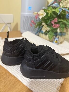 Adidas 5C Black Sneakers- BRANDNEW